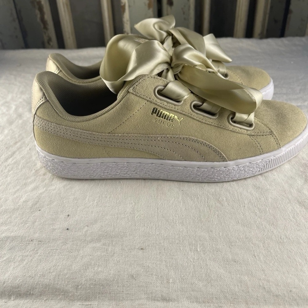 Puma Suede Heart Safari WOMEN SIZE  10.5 - Picture 8 of 12